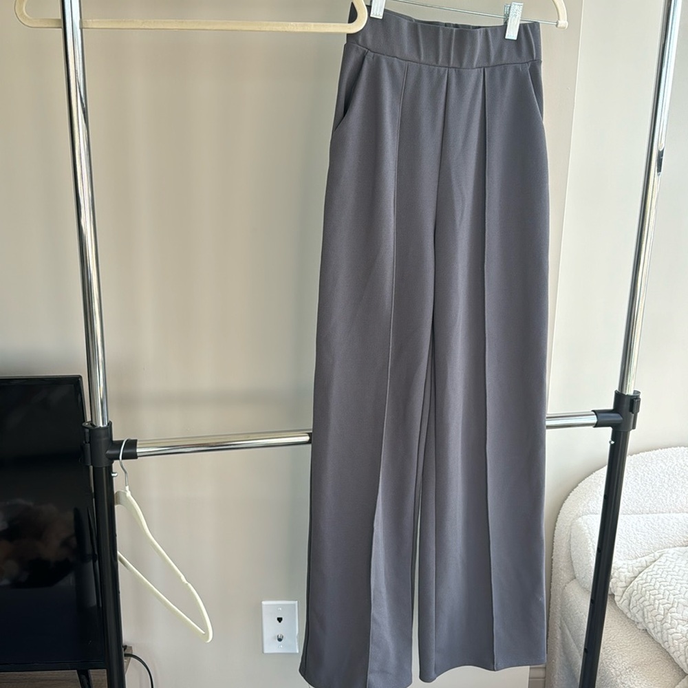 Grey stretchy work pants